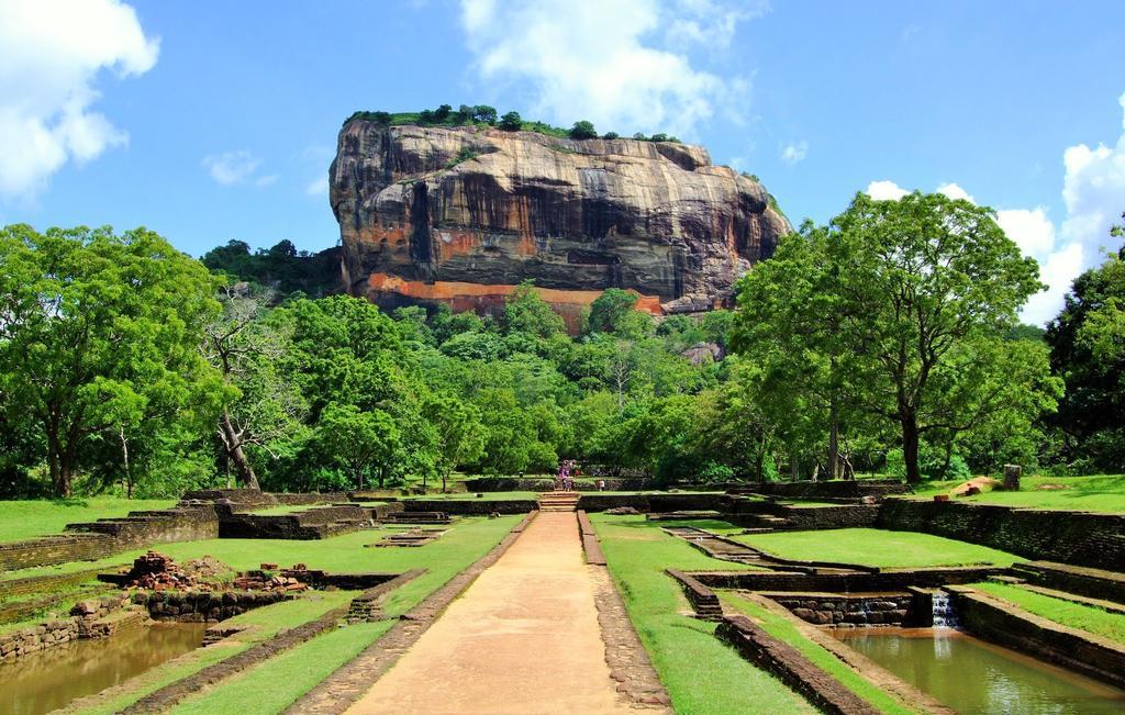 Sigiriya Flower Guest Exterior photo